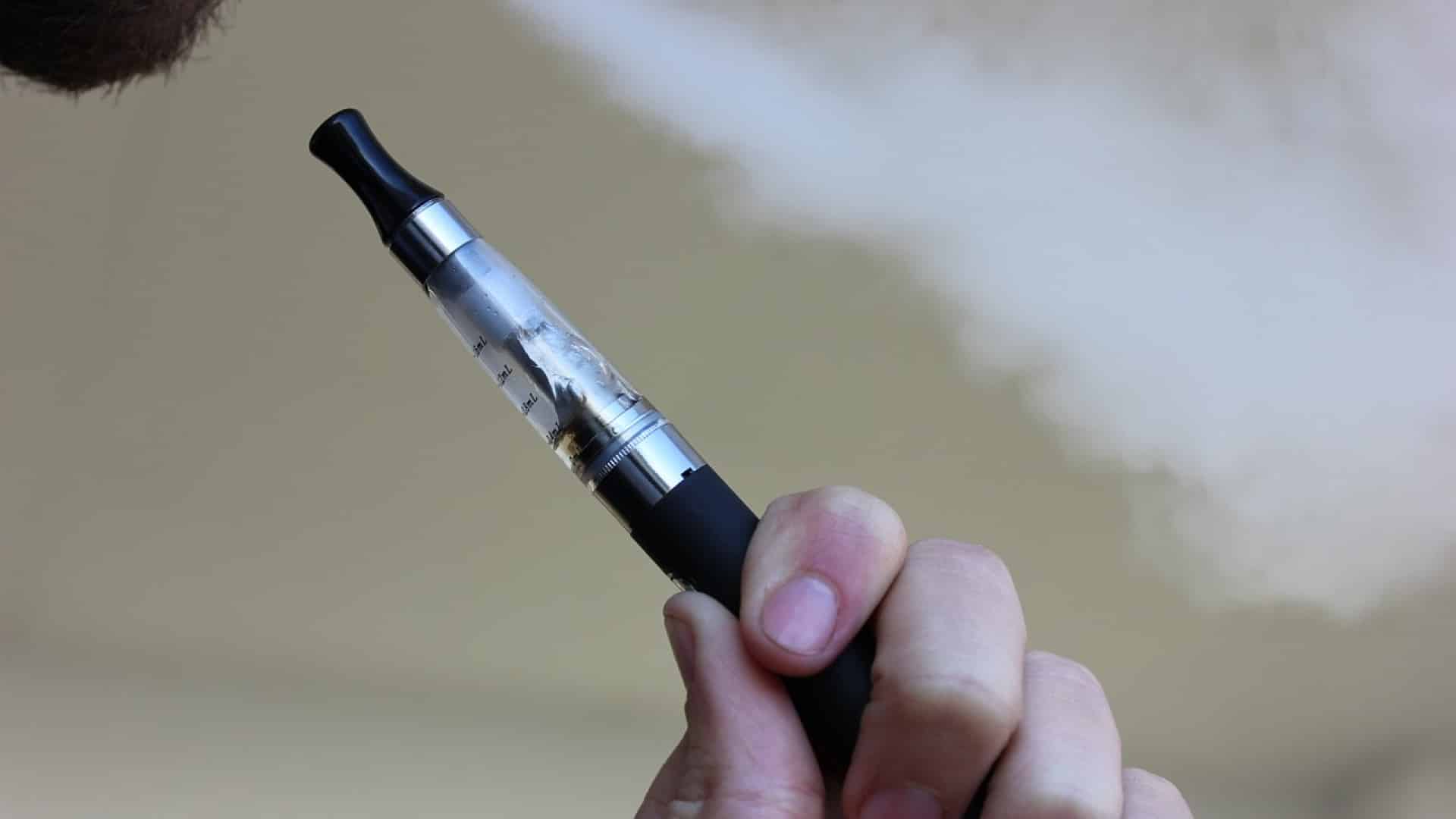 Utiliser la cigarette électronique pour arrêter de fumer